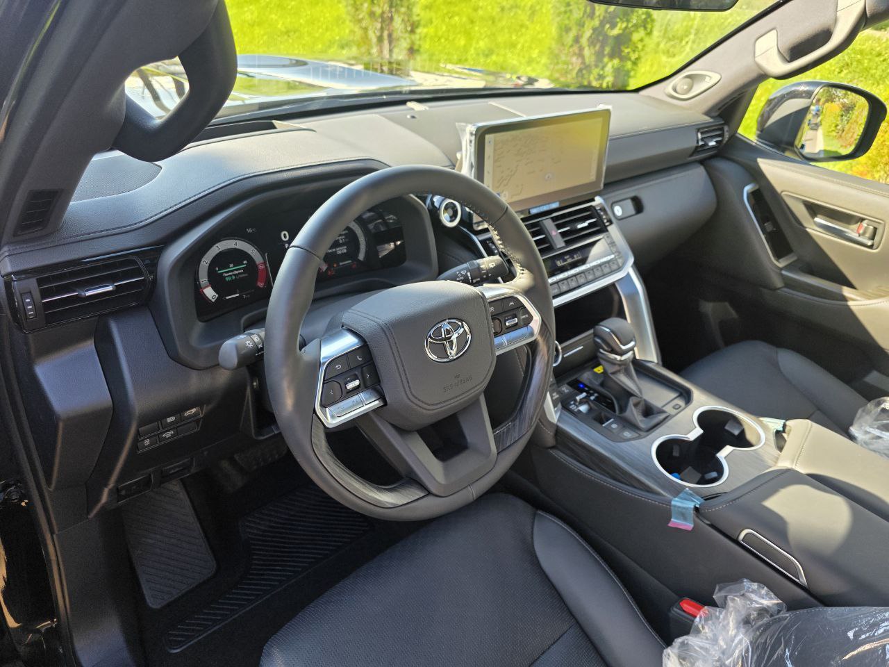 Toyota Land Cruiser 300 Рестайлингid-4902