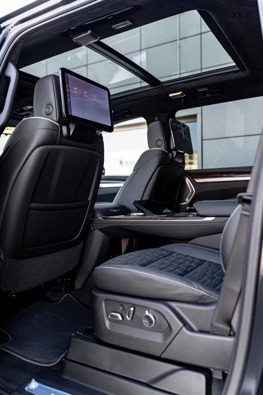 Cadillac Escalade Rest ESVid-5152