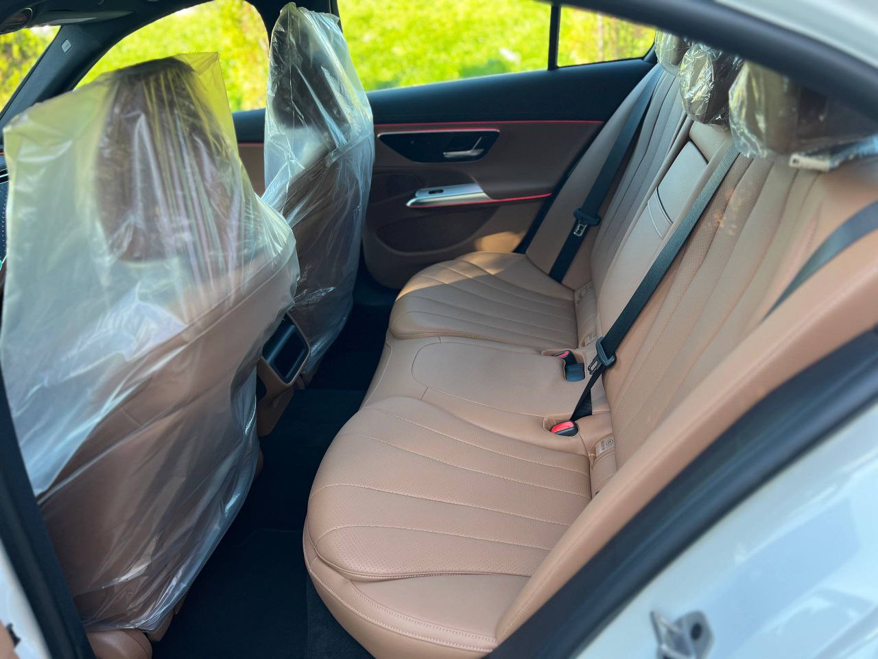 Mercedes-Benz E-Class 220did-5159