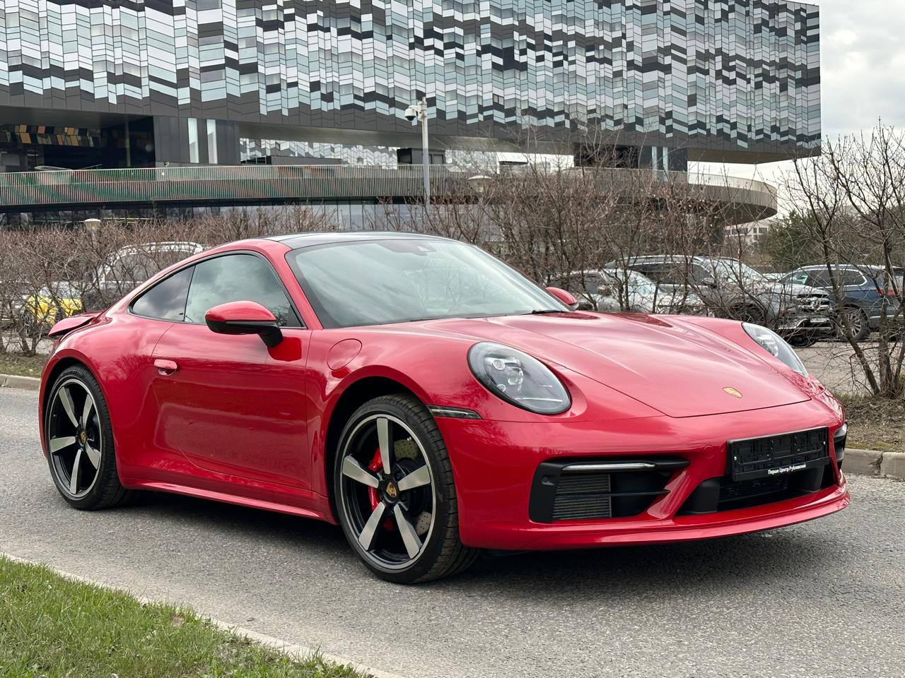 Porsche 911 Carrera 4Sid-3820