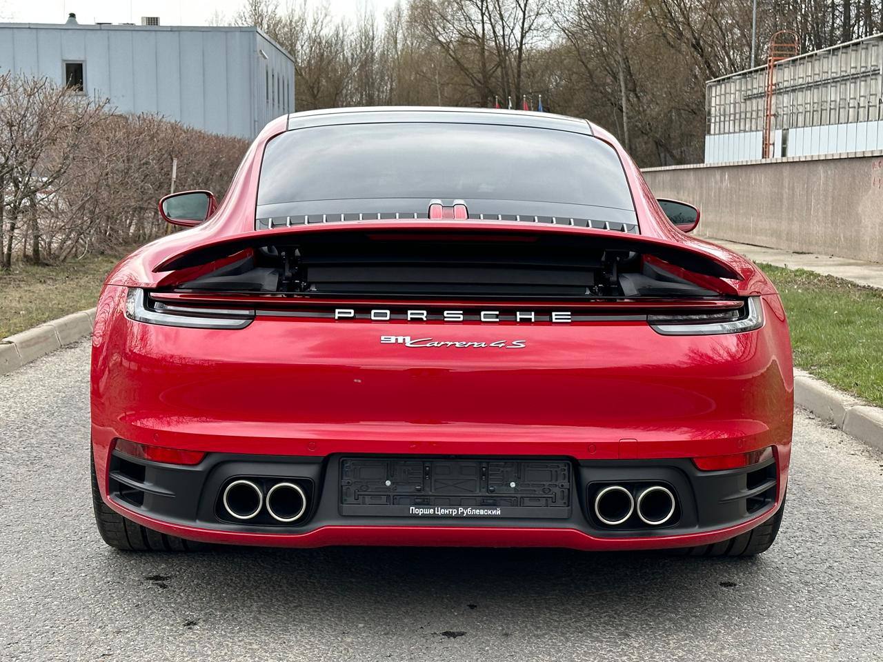 Porsche 911 Carrera 4Sid-3820