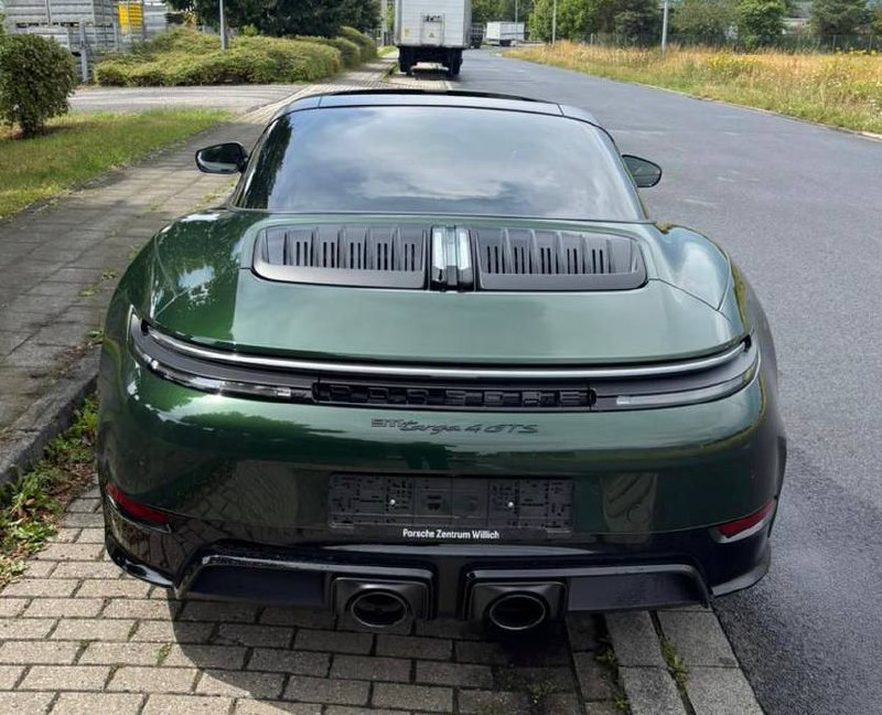 Porsche 911 Targa 4 GTSid-4639