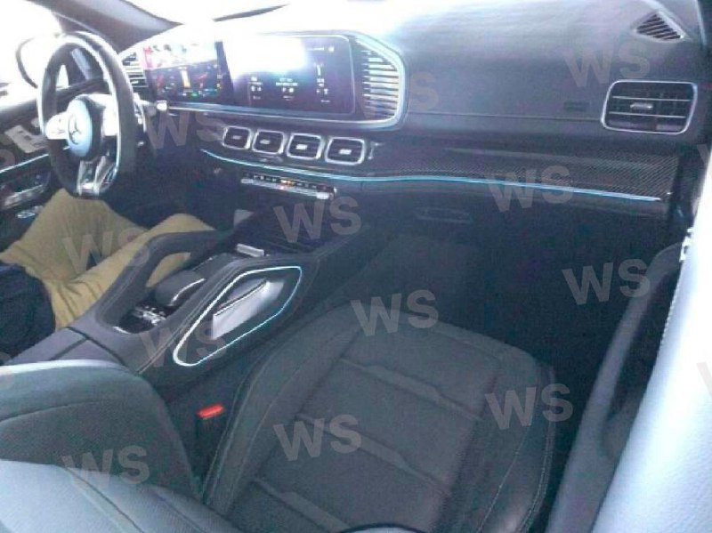 Mercedes-Benz GLE-Class 53 AMGid-3833