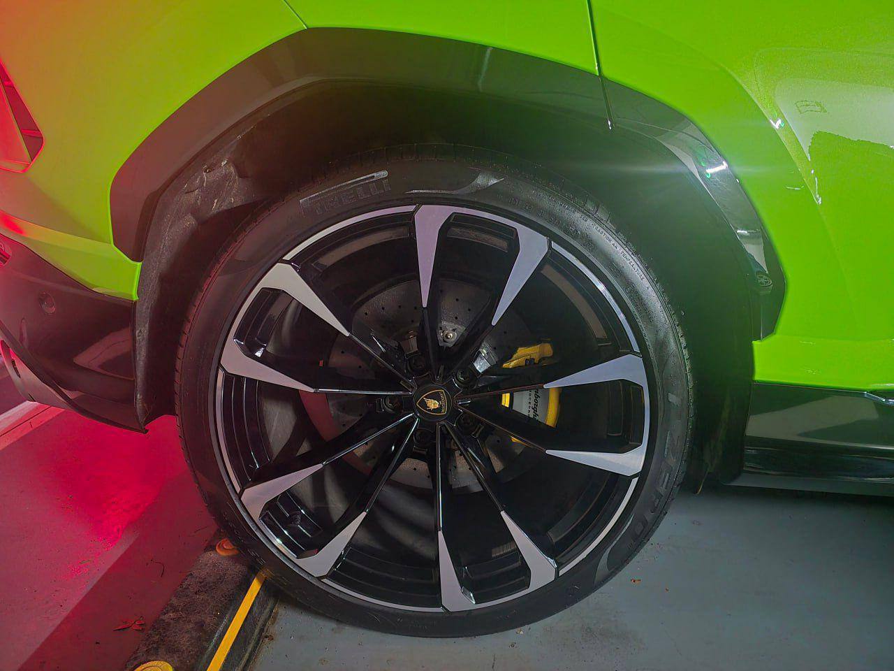 Lamborghini Urus id-4294