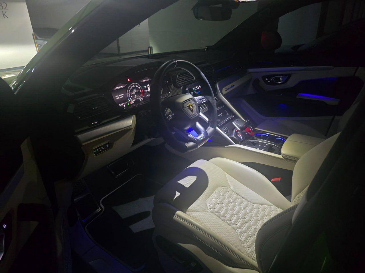 Lamborghini Urus id-4294