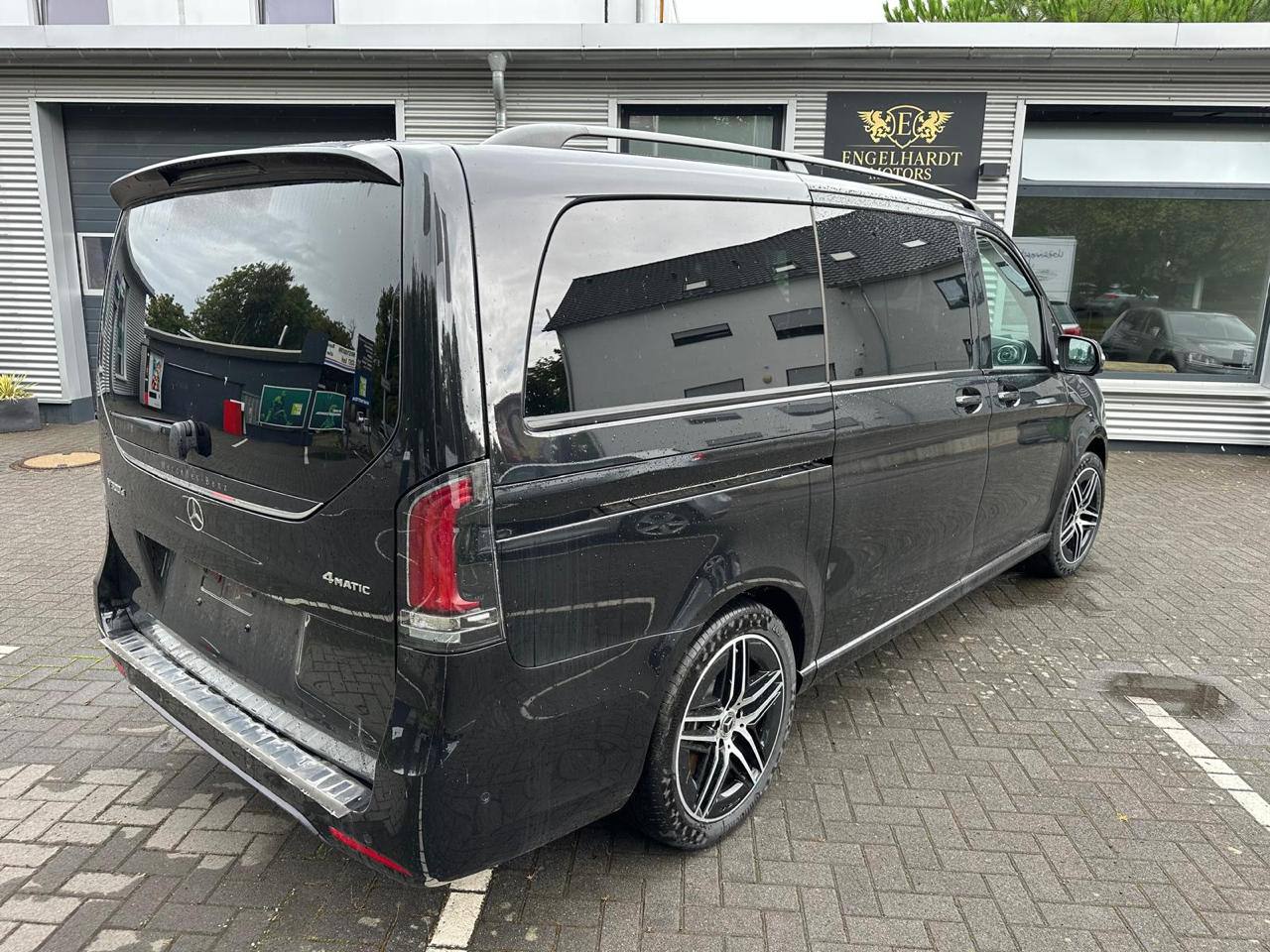 Mercedes-Benz V-Class 300d 4Mid-4915