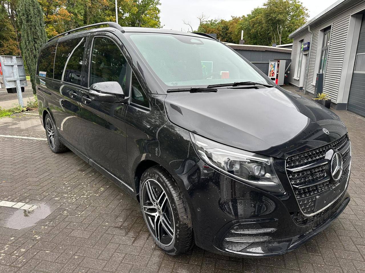 Mercedes-Benz V-Class 300d 4Mid-4915