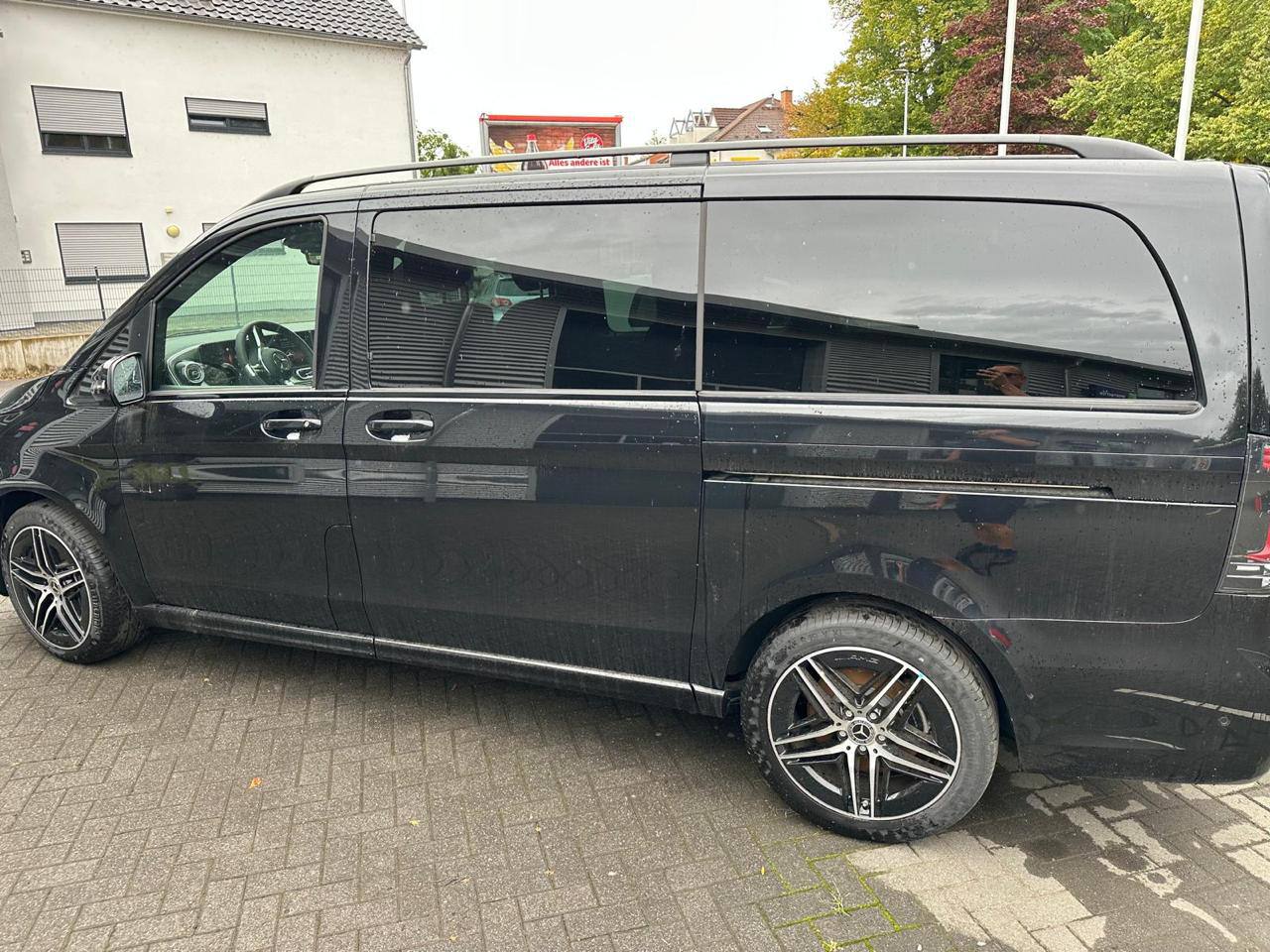 Mercedes-Benz V-Class 300d 4Mid-4915