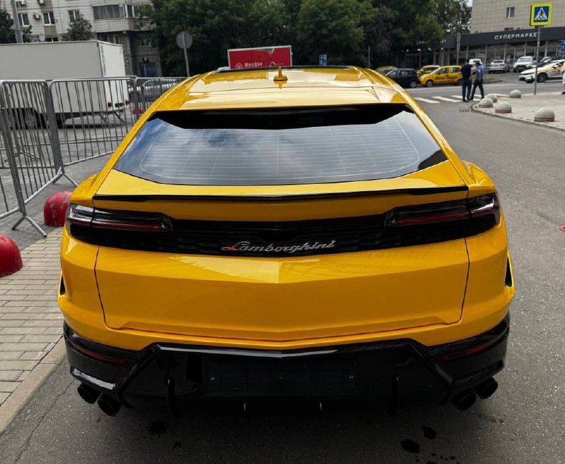 Lamborghini Urus SEid-4922