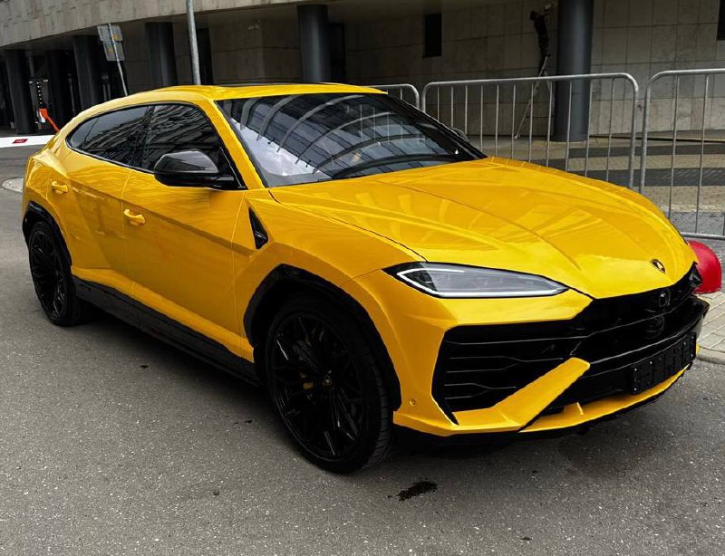 Lamborghini Urus SEid-4922