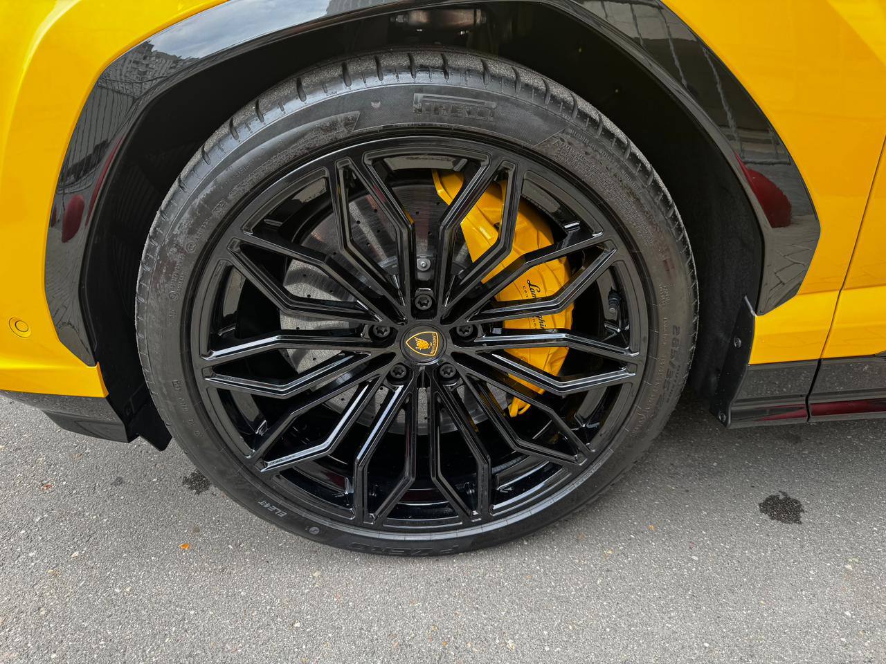 Lamborghini Urus SEid-4922