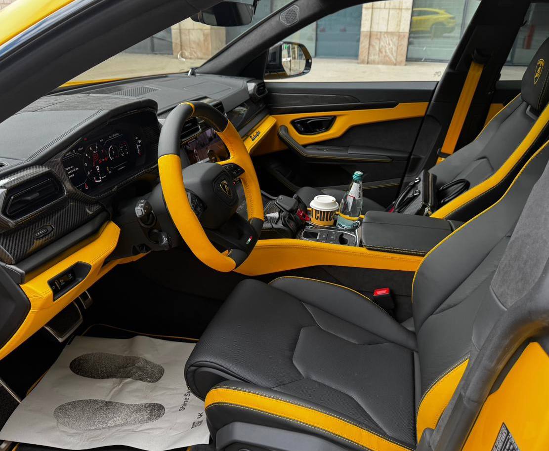 Lamborghini Urus SEid-4922