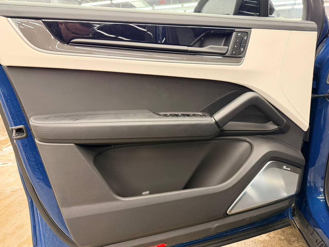 Porsche Cayenne Coupe Black Editionid-5641