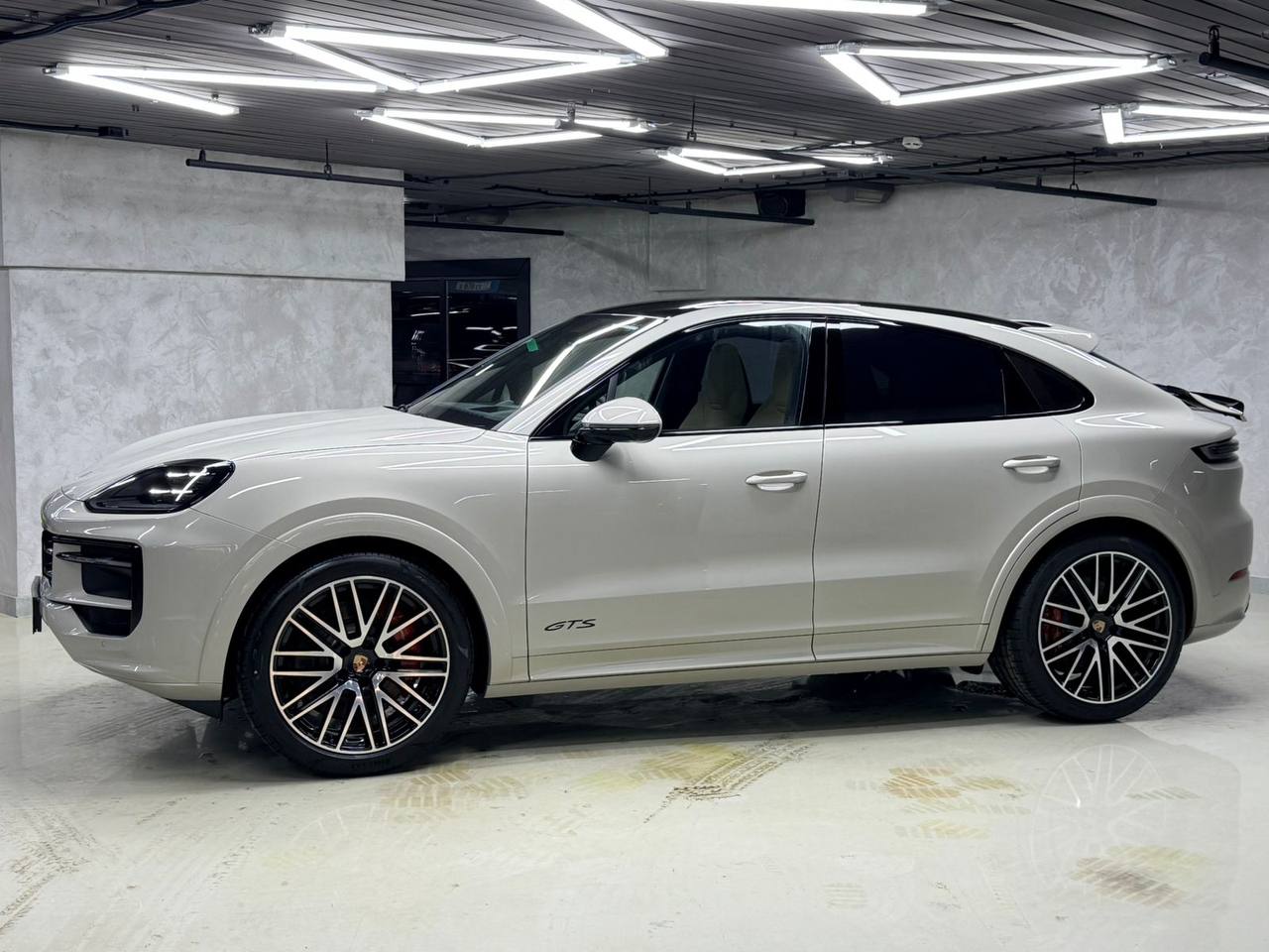 Porsche Cayenne GTSid-5642