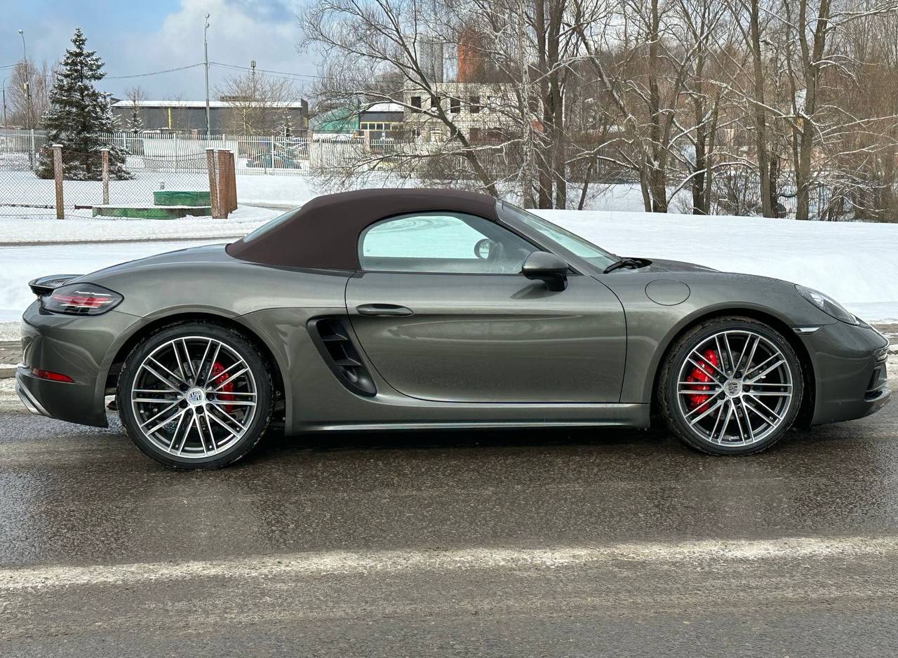 Porsche Boxter Sid-3487