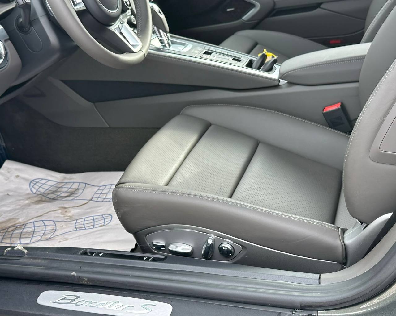 Porsche Boxter Sid-3487