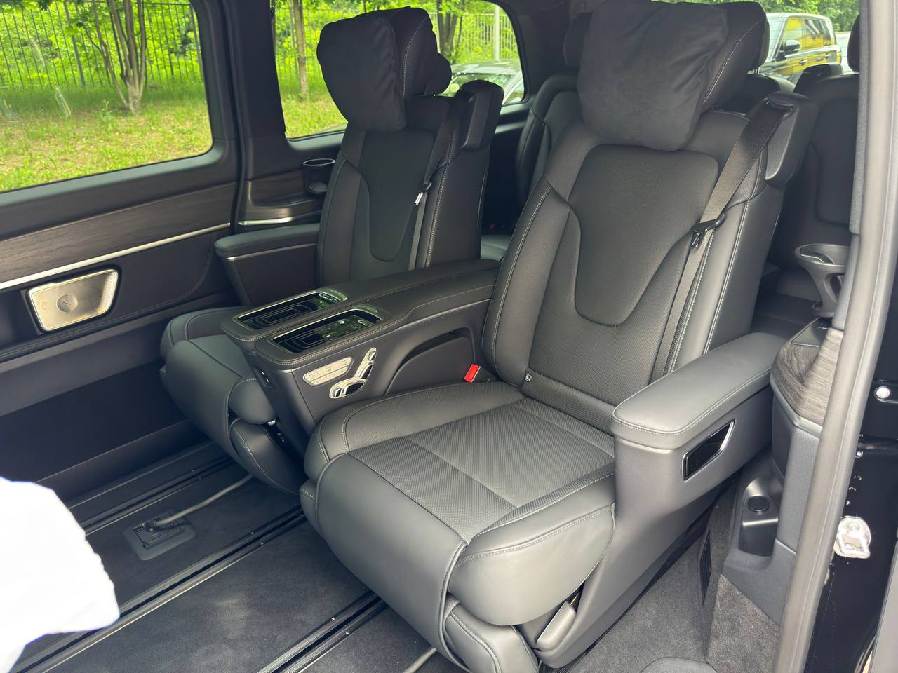 Mercedes-Benz V-Class V300 extra longid-3865