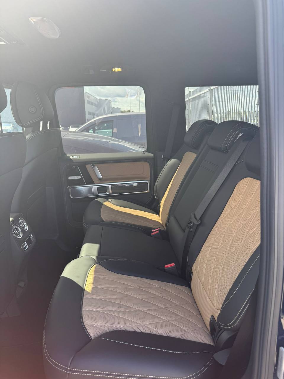 Mercedes-Benz G-Class 63 AMGid-4305