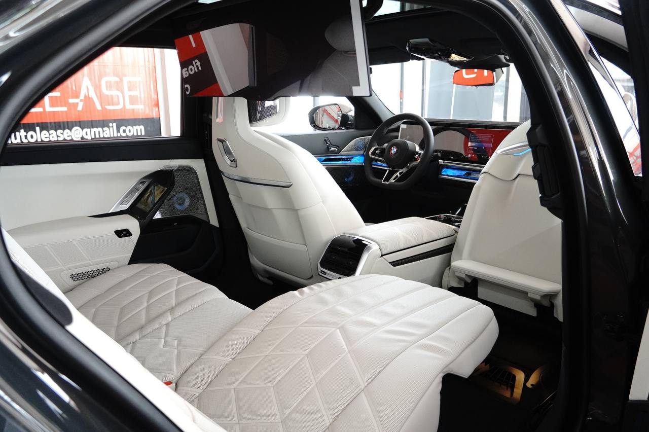 BMW 7 series 740d xDrive Msport Proid-4306