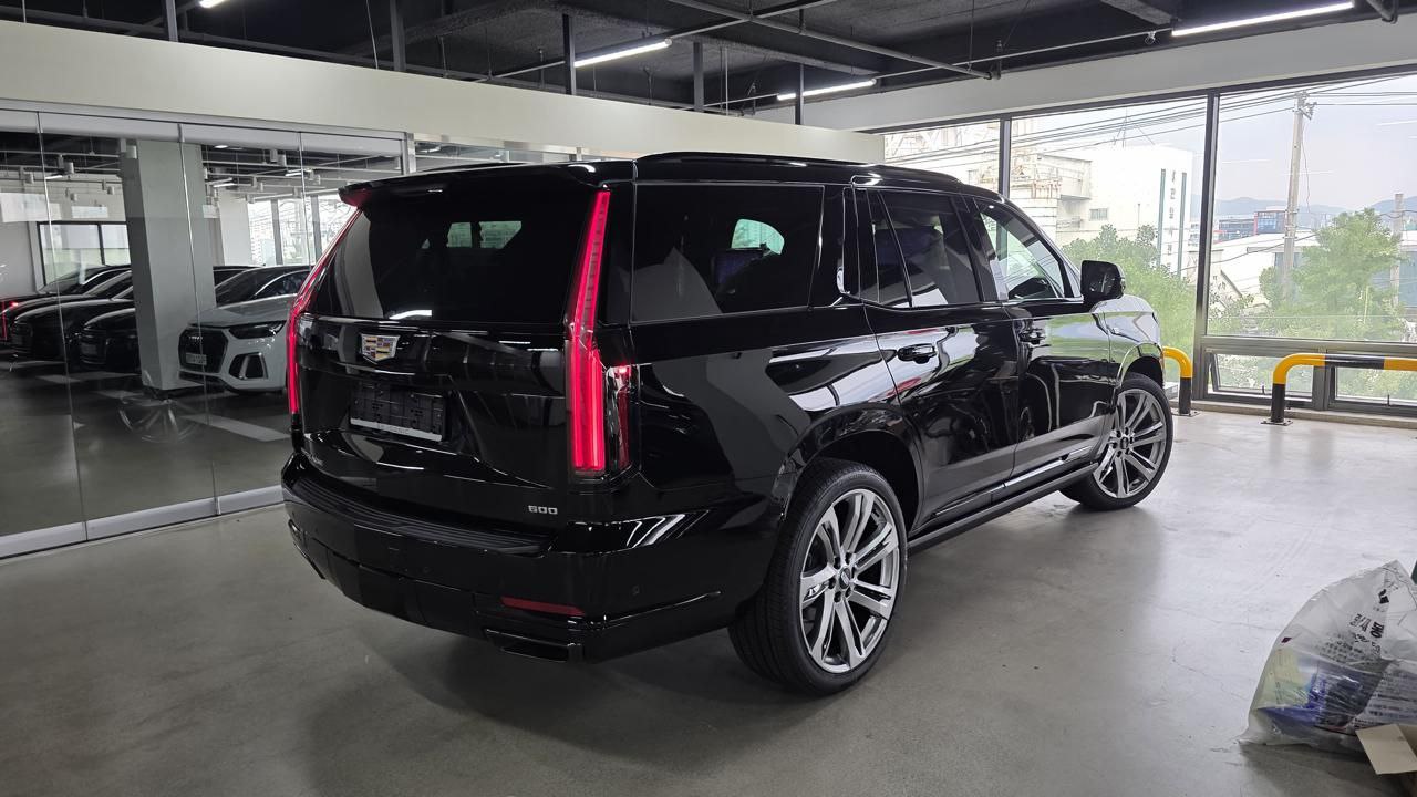 Cadillac Escalade коротыш Рестid-5405