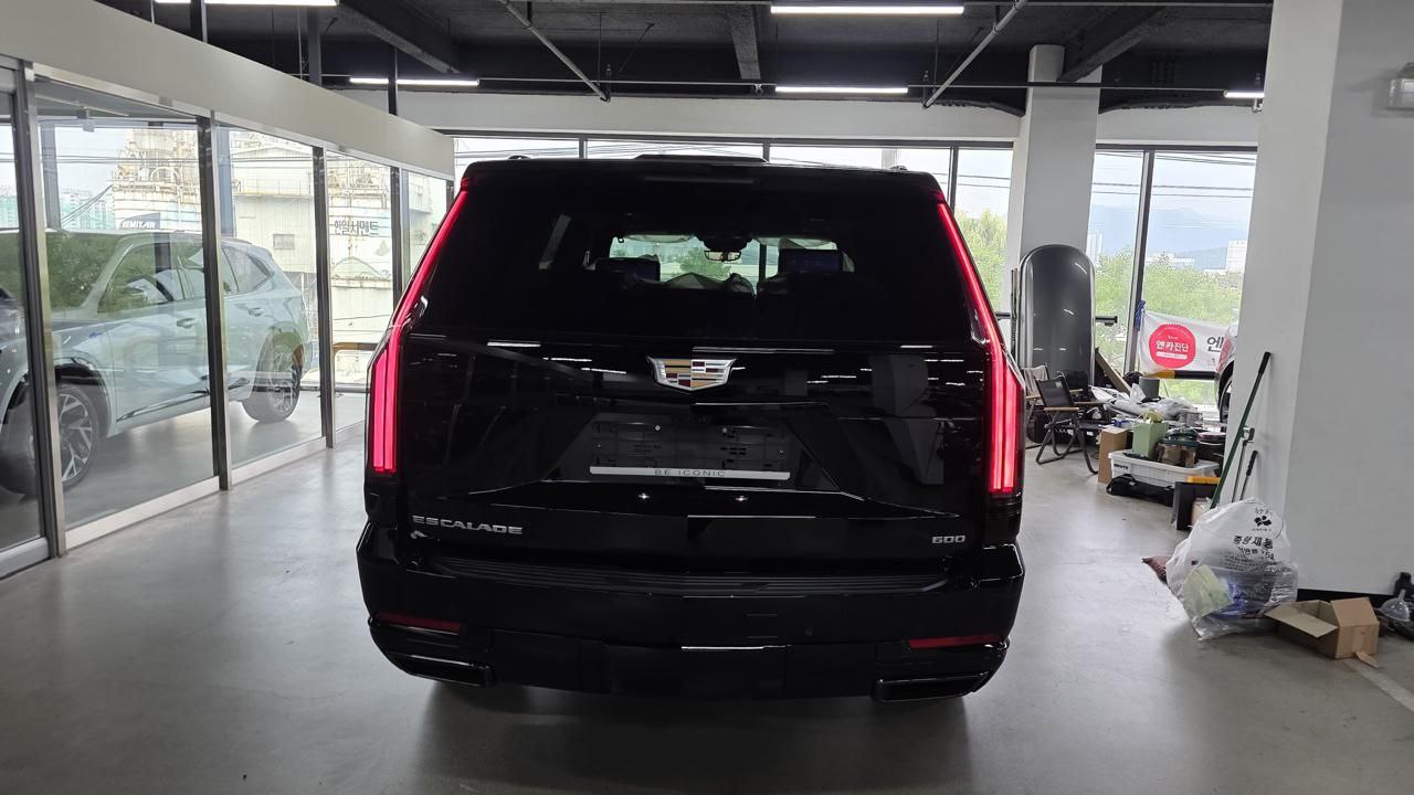 Cadillac Escalade коротыш Рестid-5405