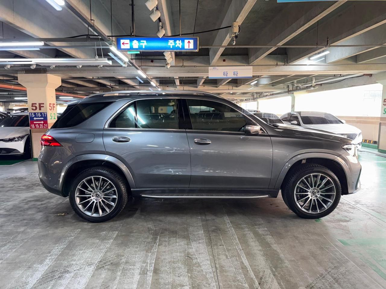 Mercedes-Benz GLE-Class 450id-5646