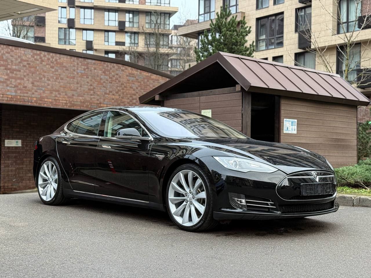 Tesla Model S id-5650