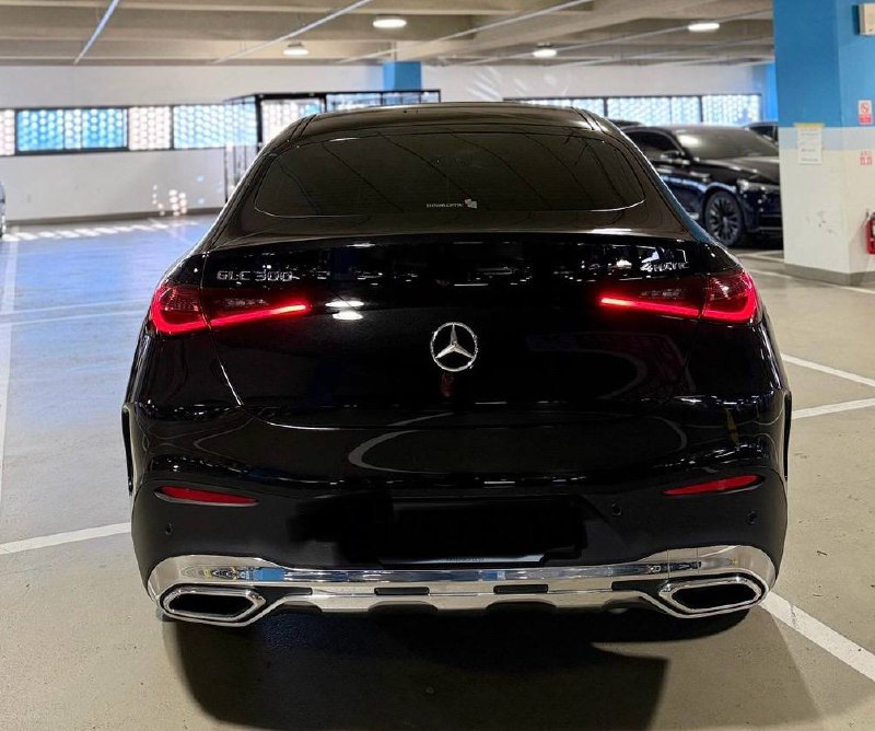 Mercedes-Benz GLC-Class 300 4Mid-5651