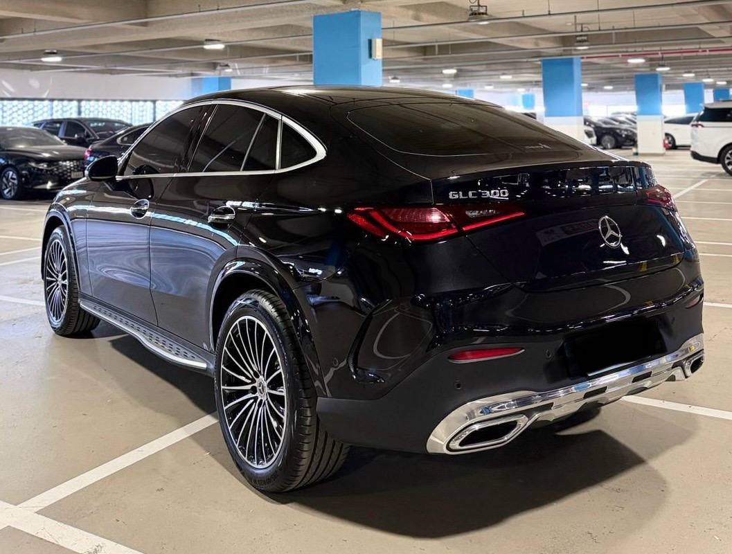 Mercedes-Benz GLC-Class 300 4Mid-5651