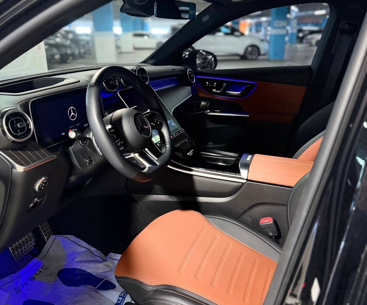 Mercedes-Benz GLC-Class 300 4Mid-5651