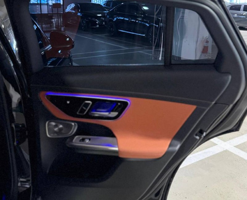 Mercedes-Benz GLC-Class 300 4Mid-5651