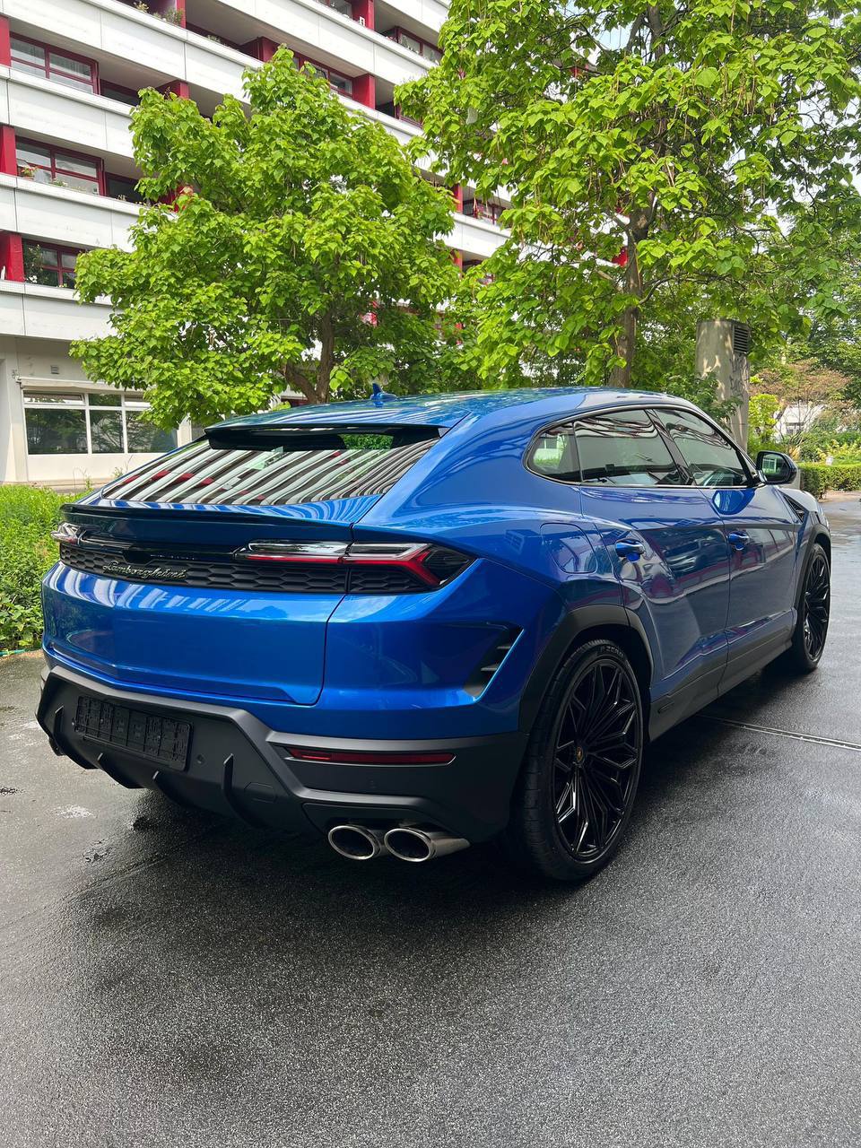 Lamborghini URUS SEid-3877