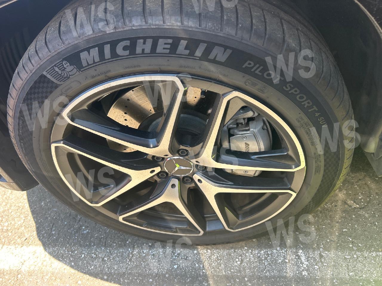 Mercedes-Benz GLE-Class 53 AMGid-3883