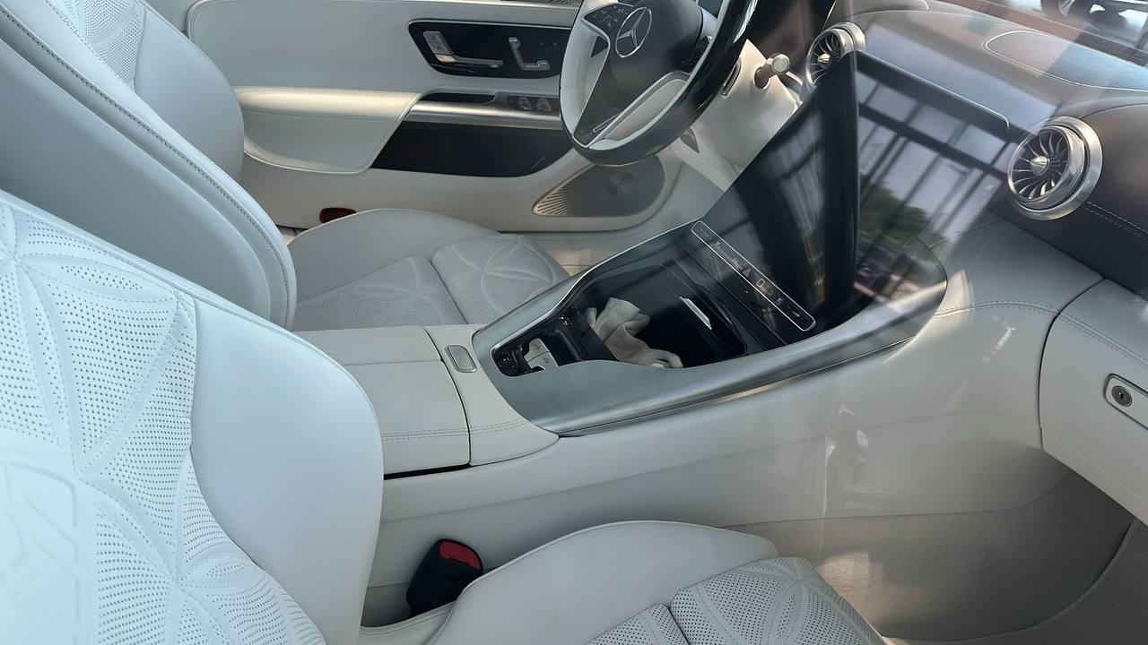 Mercedes-Benz SL-Class Maybach 680id-3884