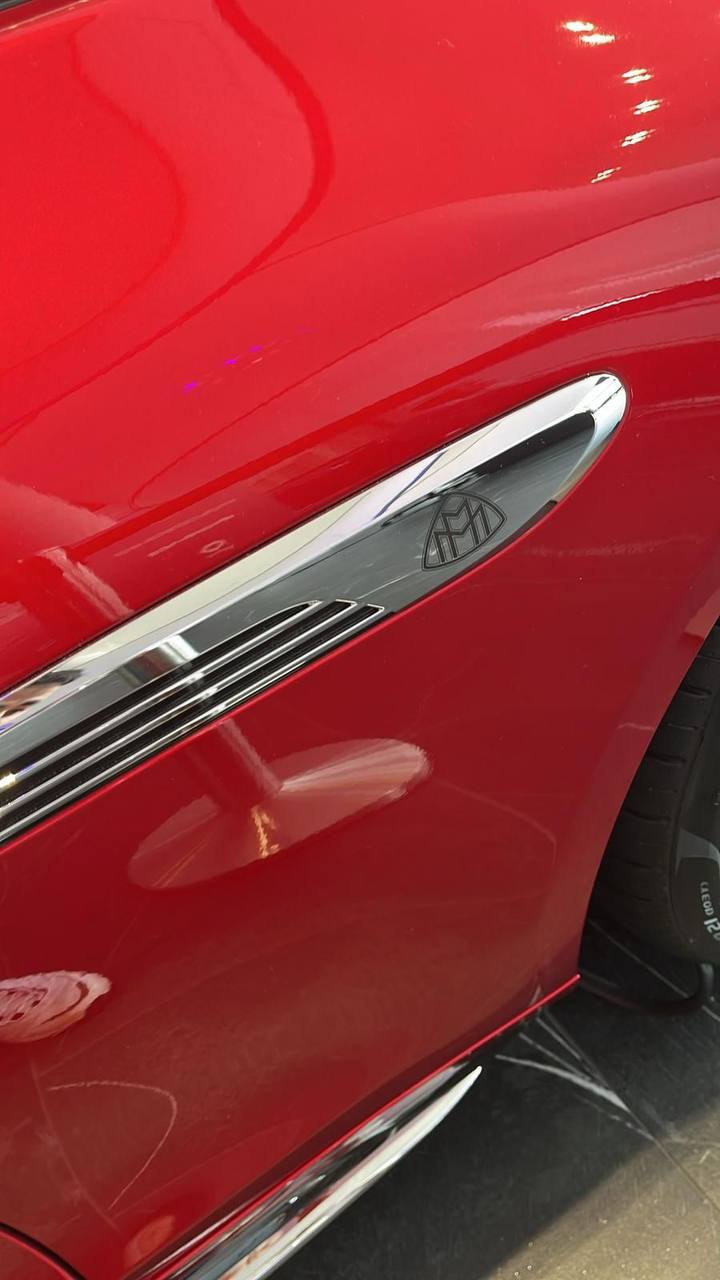 Mercedes-Benz SL-Class Maybach 680id-3884