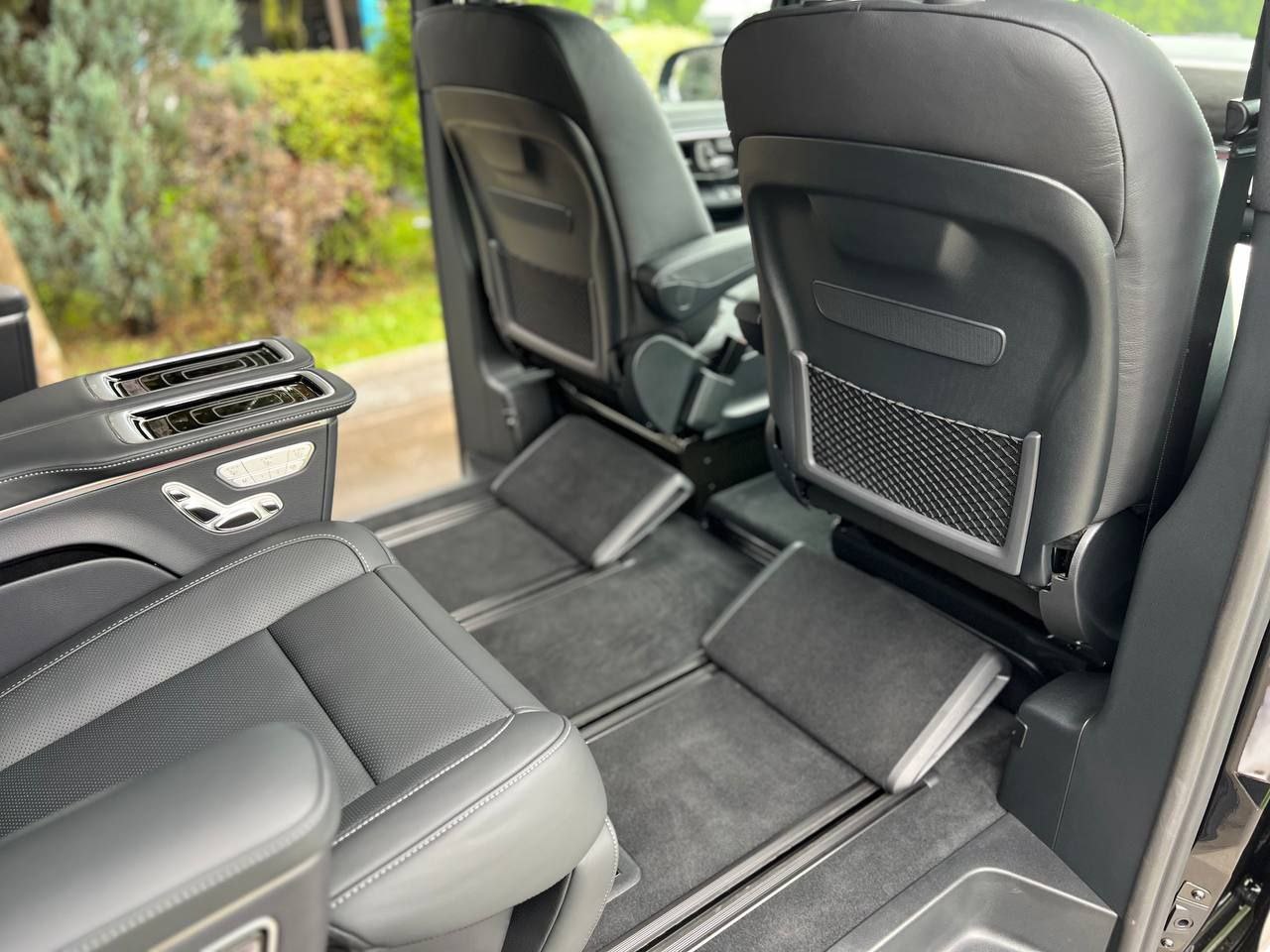 Mercedes-Benz V-Class 300id-4658