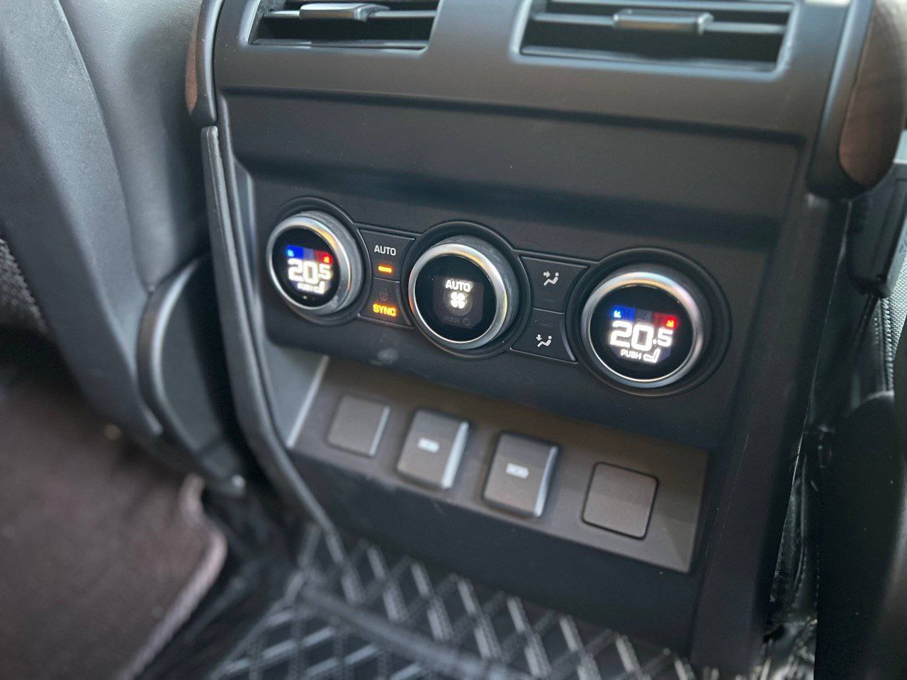 Land Rover Defender 400 л.с.id-4663