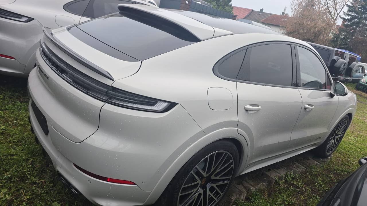 Porsche Cayenne GTSid-5661