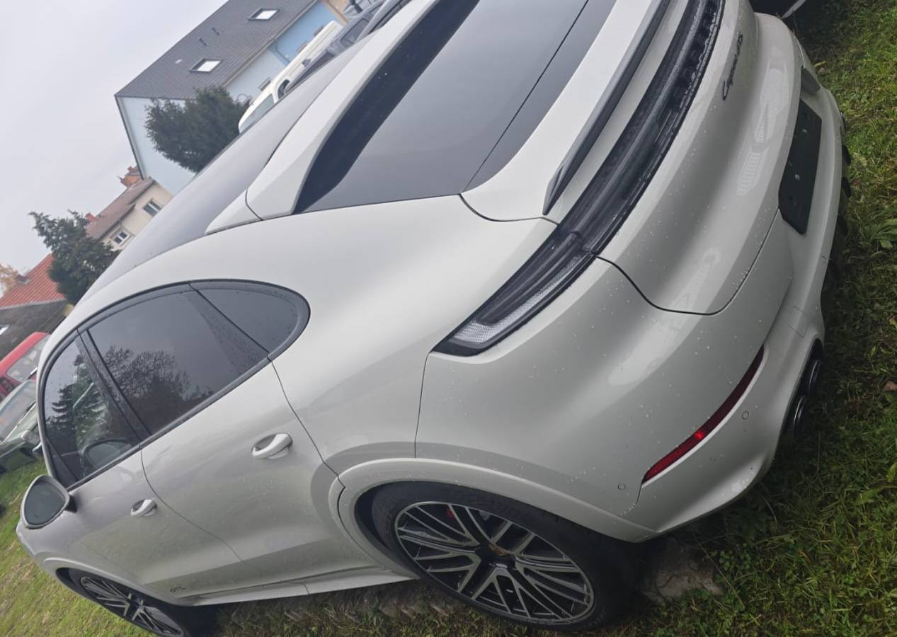 Porsche Cayenne GTSid-5661