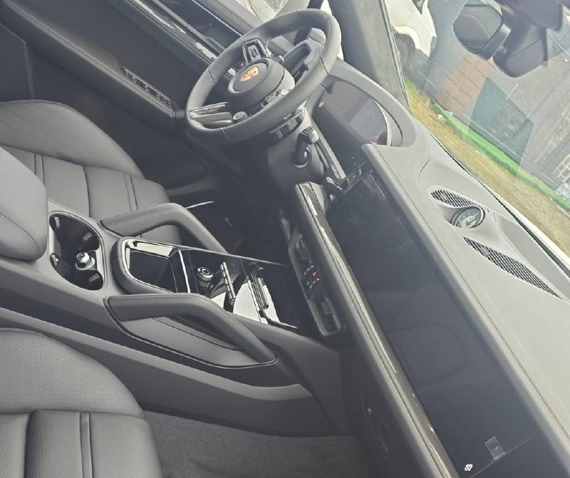 Porsche Cayenne GTSid-5661