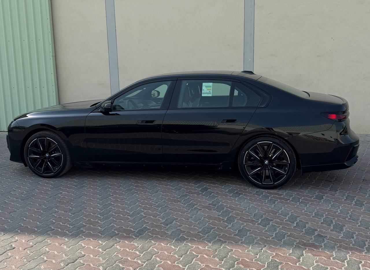 BMW 7 series M 760i xDriveid-5186