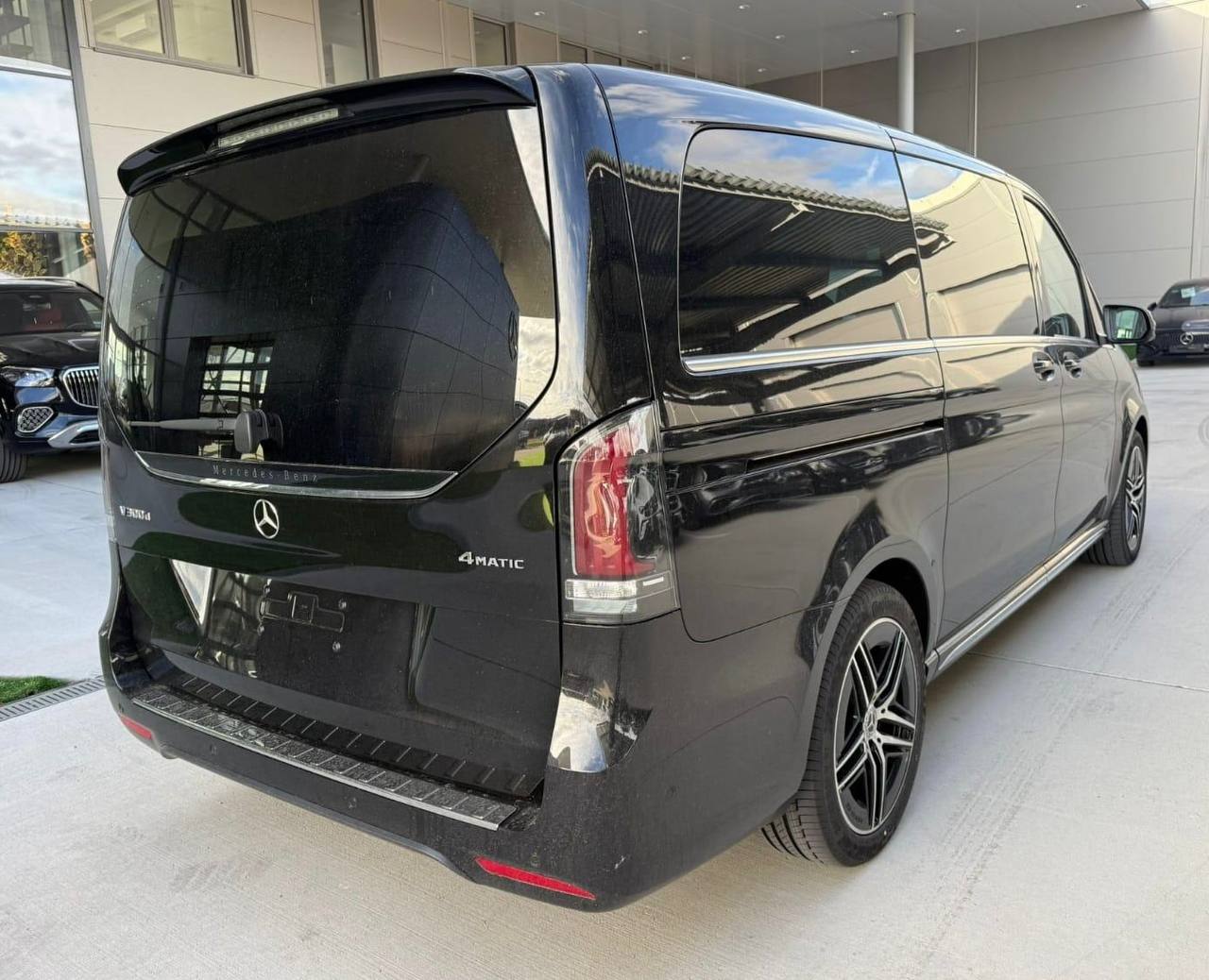 Mercedes-Benz V-Class 300d 4M Longid-5663