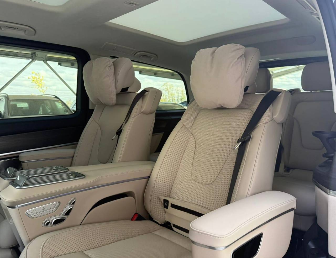 Mercedes-Benz V-Class 300d 4M Longid-5663