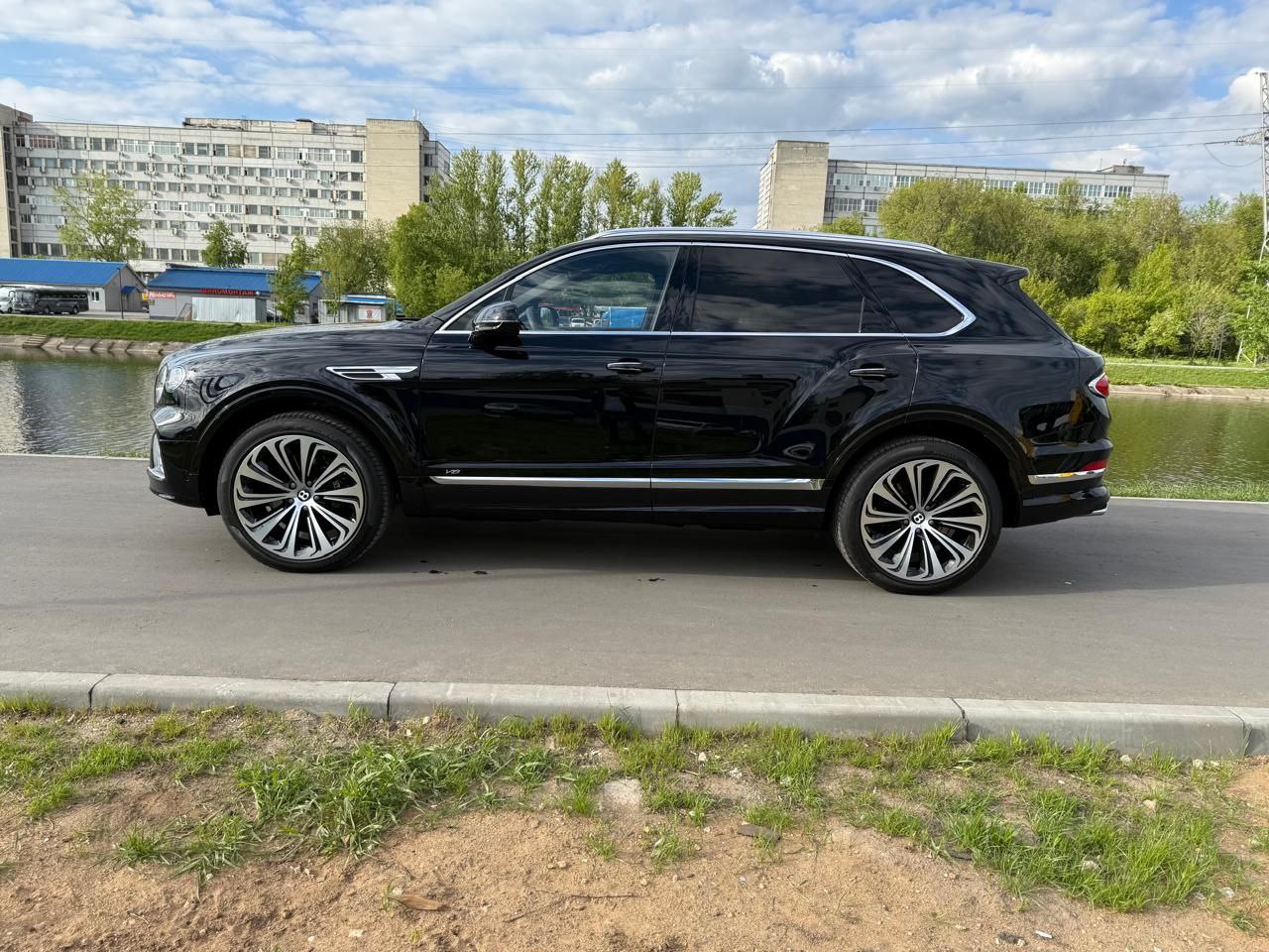 Bentley Bentayga id-3506