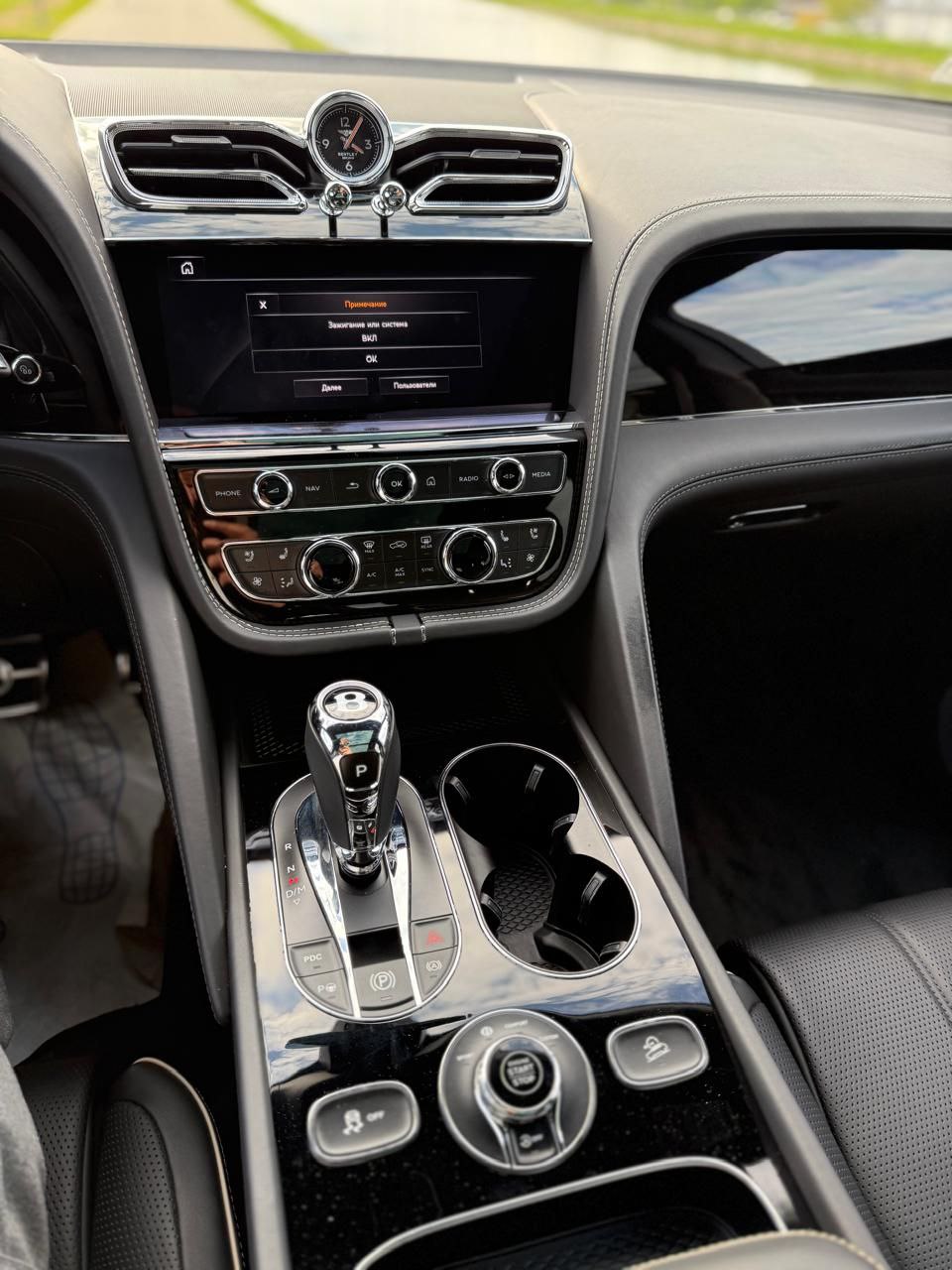 Bentley Bentayga id-3506