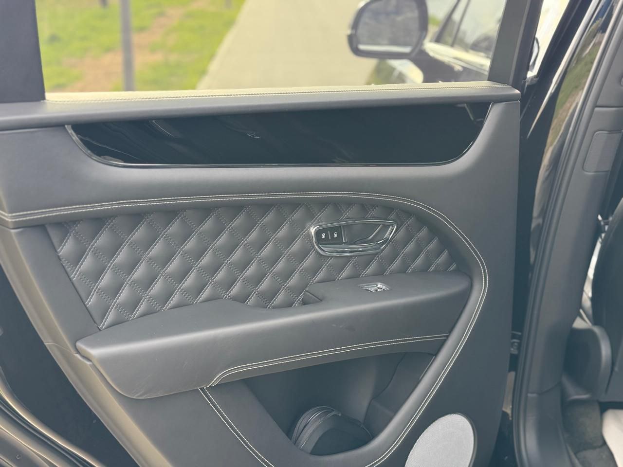 Bentley Bentayga id-3506