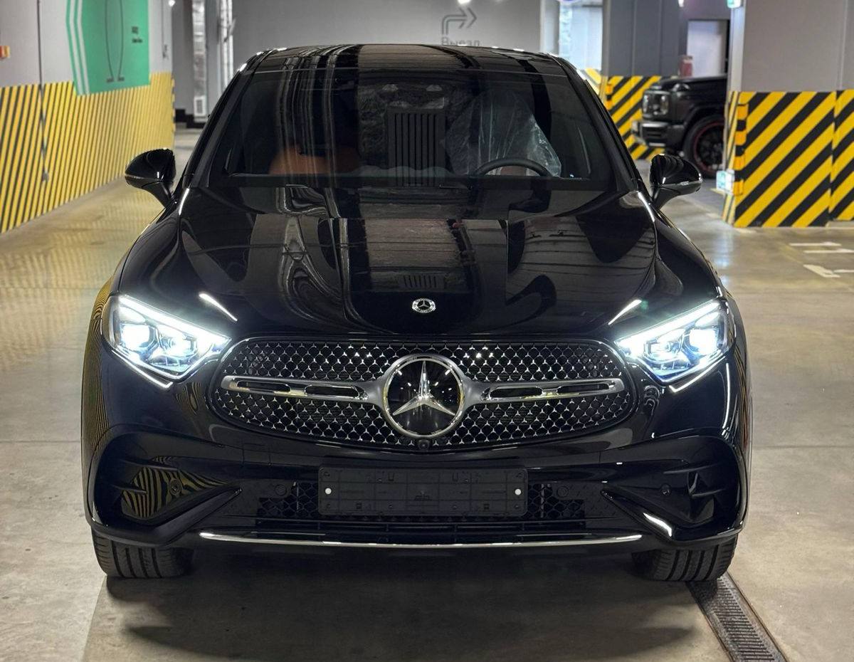 Mercedes-Benz GLC-Class 300 4Mid-3914