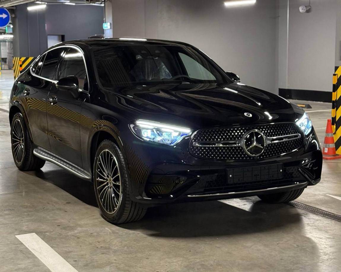 Mercedes-Benz GLC-Class 300 4Mid-3914