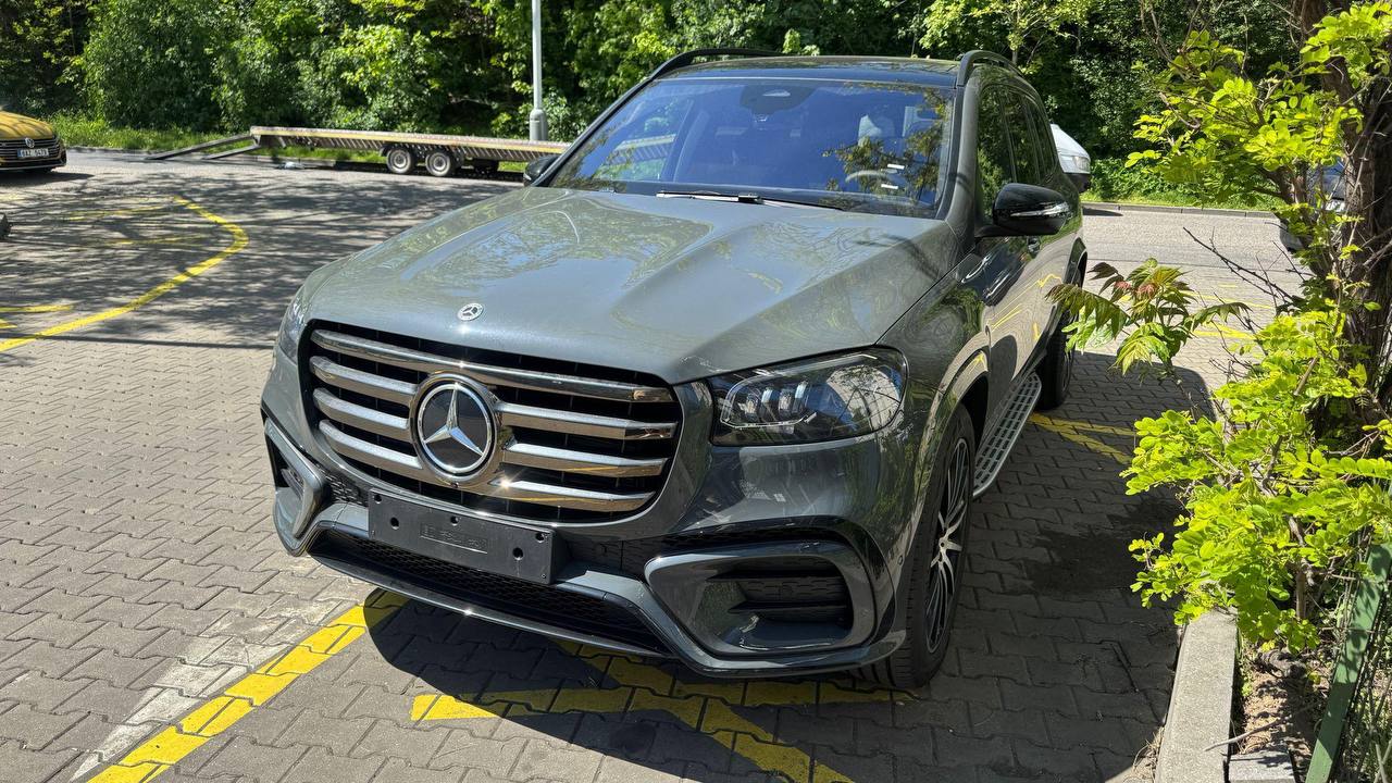 Mercedes-Benz GLS-Class 450did-3919