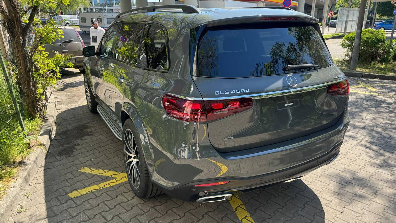 Mercedes-Benz GLS-Class 450did-3919
